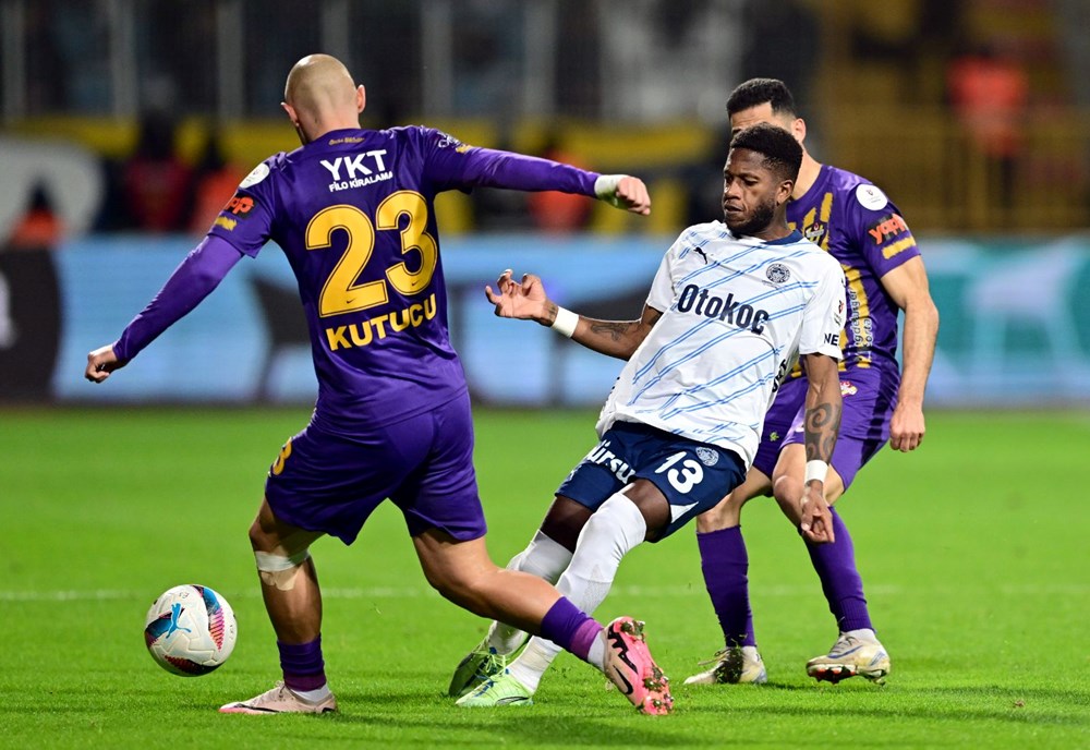 Süper Lig'de kim şampiyon olacak? Galatasaray'a son 8 maçında 7 galibiyet yetiyor 76