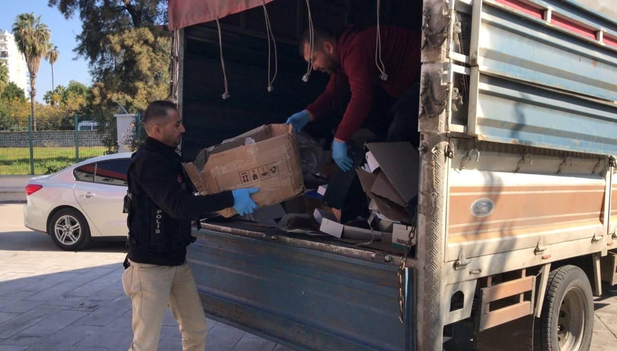 Depremzedelere yardım götürme bahanesiyle uyuşturucu sevkiyatı davasında karar