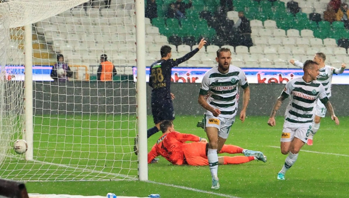 Sokol Cikalleshi Konyaspor tarihine adını yazdırdı Sokol Cikalleshi Konyaspor tarihine adını yazdırdı