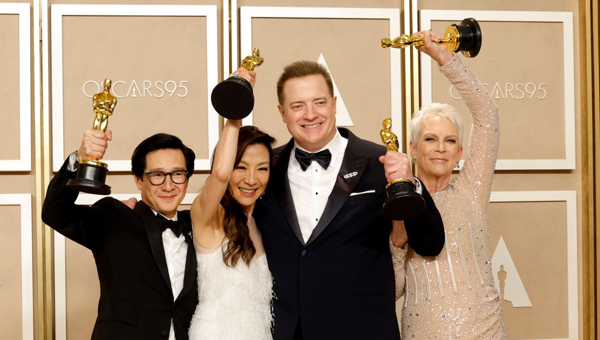 7 Oscar kazandı: Her Şey Her Yerde Aynı Anda'nın yönetmenlerinden 7 Oscar kazandı: Her Şey Her Yerde Aynı Anda'nın yönetmenlerinden