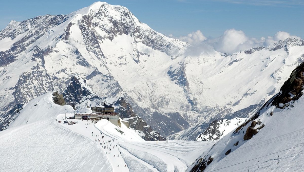 Araştırma: Everest Dağı’ndaki erime 80 kat hızlandı, son 25 yılda 2 bin yıllık buz kaybedildi