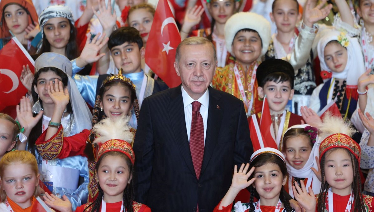 Cumhurbaşkanı Erdoğan'dan 23 Nisan mesajı