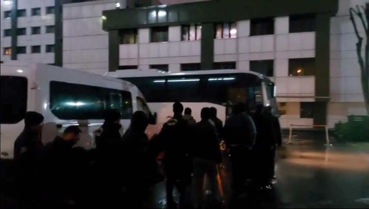 Kapalıçarşı’daki kara para vurgunu: 10 şüpheli tutuklandı Kapalıçarşı’daki kara para vurgunu: 10 şüpheli tutuklandı