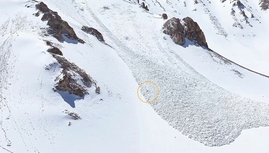 Van'da mucize kurtuluş! Çığ altında kaldı, 60 metre sürüklendi