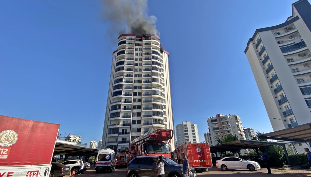 Saunada başlayan yangın, daireyi yaktı