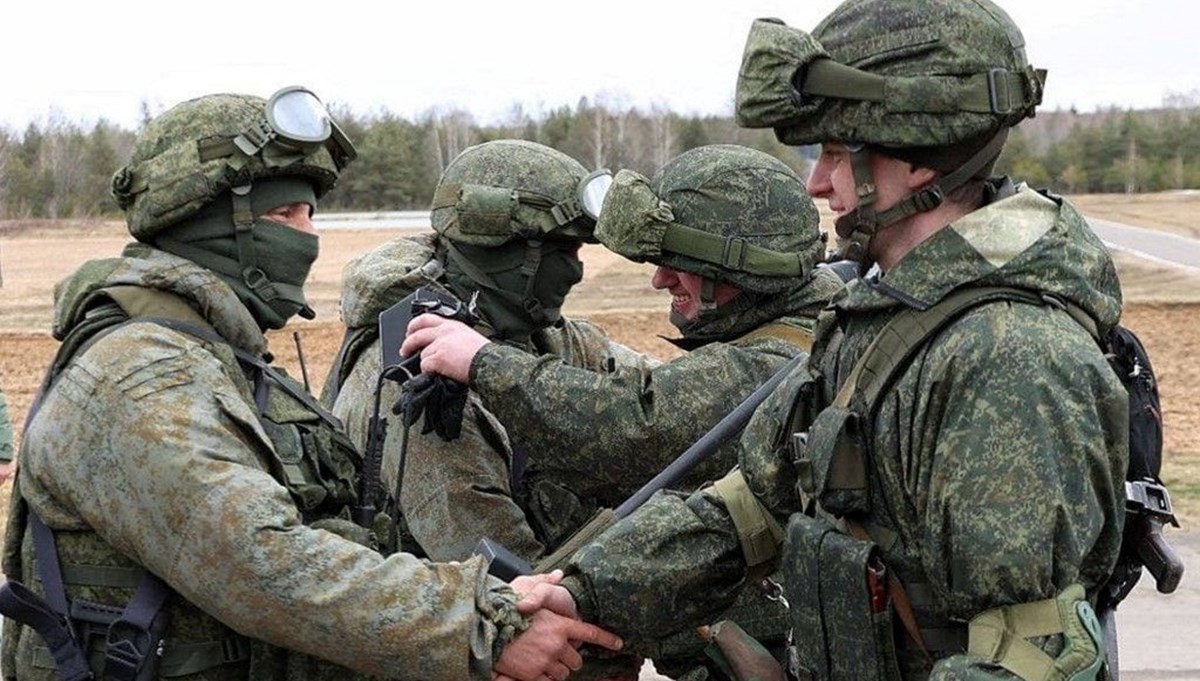 Putin’in ordusu cepheye göndermek için hapishanelerden 3 bin 100 dolara asker topluyor