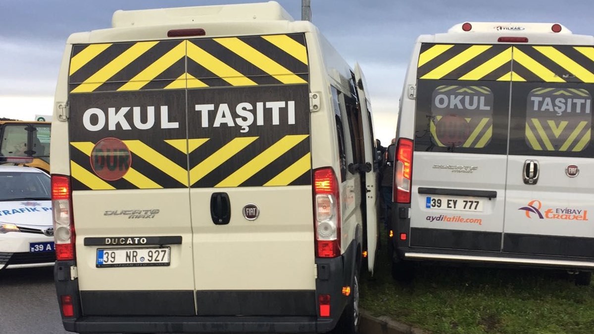 Kirklareli De Iki Ogrenci Servisi Carpisti 15 Yarali Ntv