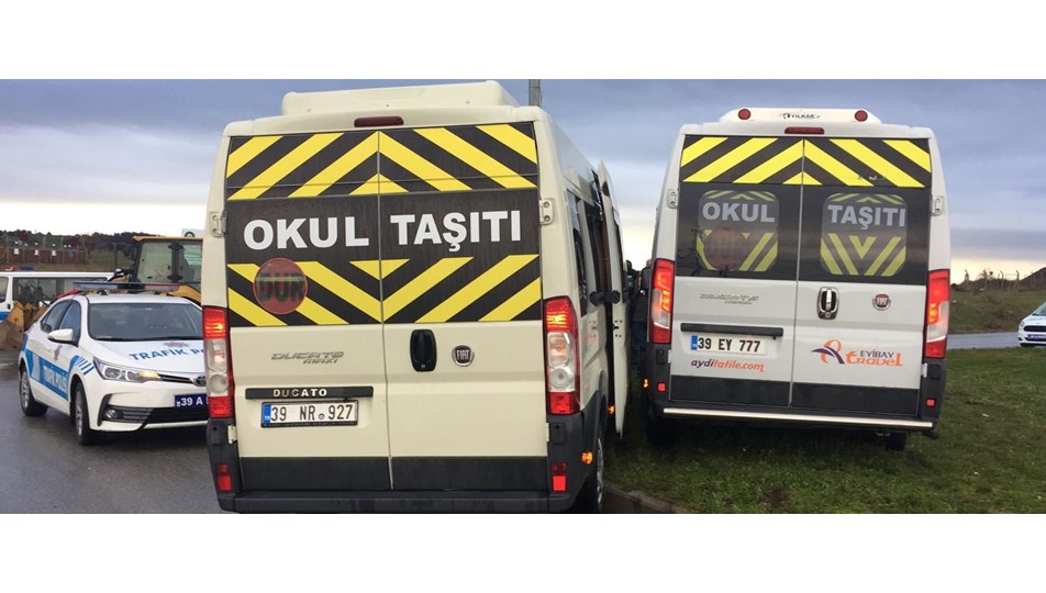 Kirklareli De Iki Ogrenci Servisi Carpisti 15 Yarali Ntv