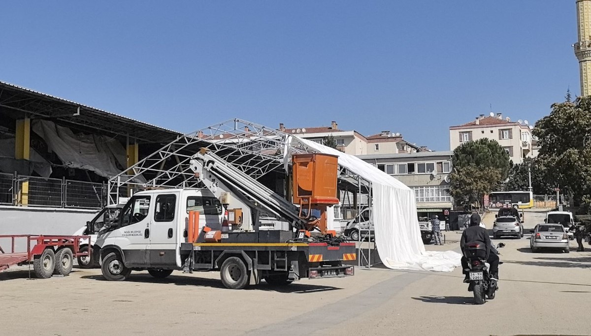 Branda kurarken 5 metre yükseklikten düştü