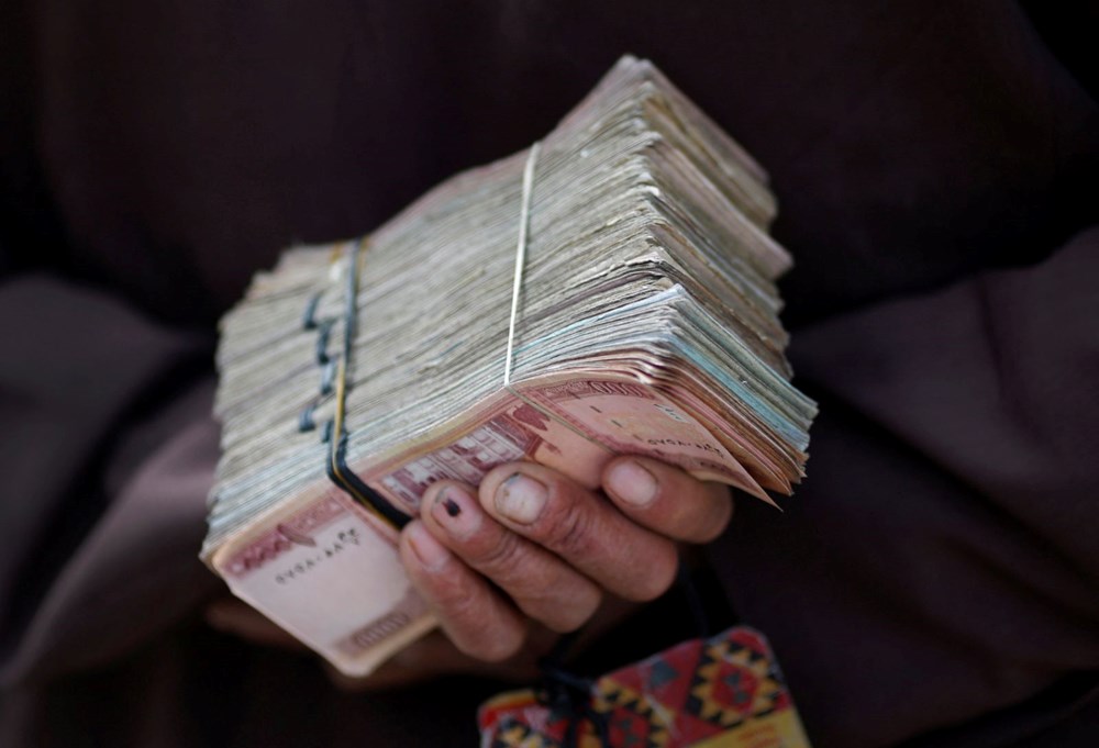 Afganistan'daki açlık krizinin acı yüzü: 3 yaşında ama bir bebek kadar küçük - 21