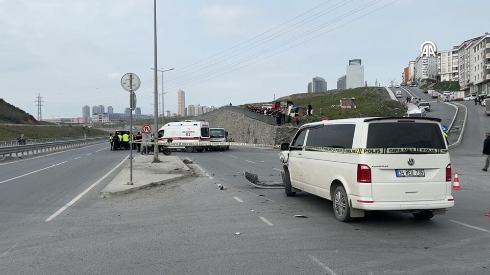 Esenyurt’ta sürücü kursu aracı kaza yaptı: 1 ölü, 2 yaralı - 1