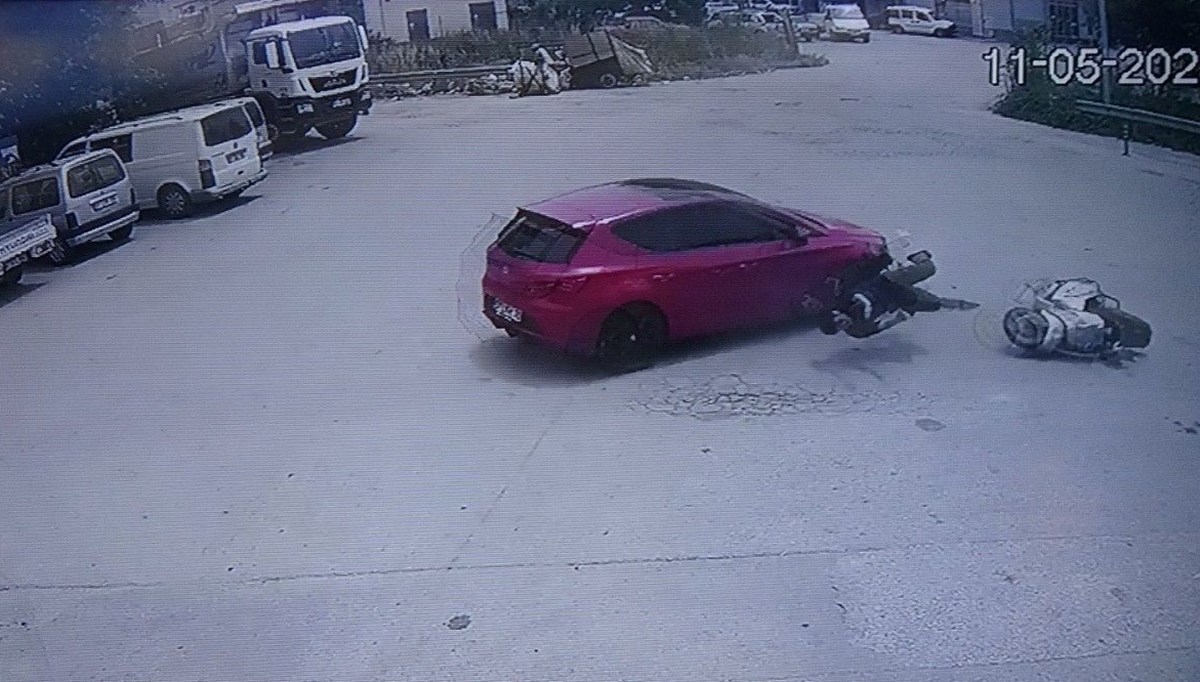 Antalya'da feci kazada çocuk sürücü ölümden döndü Antalya'da feci kazada çocuk sürücü ölümden döndü