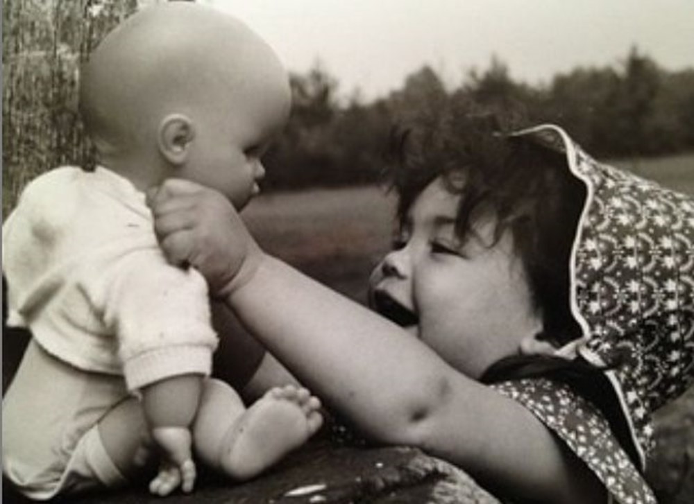 Cenk Eren'den Ajda Pekkan paylaşımı: Ben yaşlandım o hala genç (Ünlülerin çocukluk ve gençlik halleri) - 428