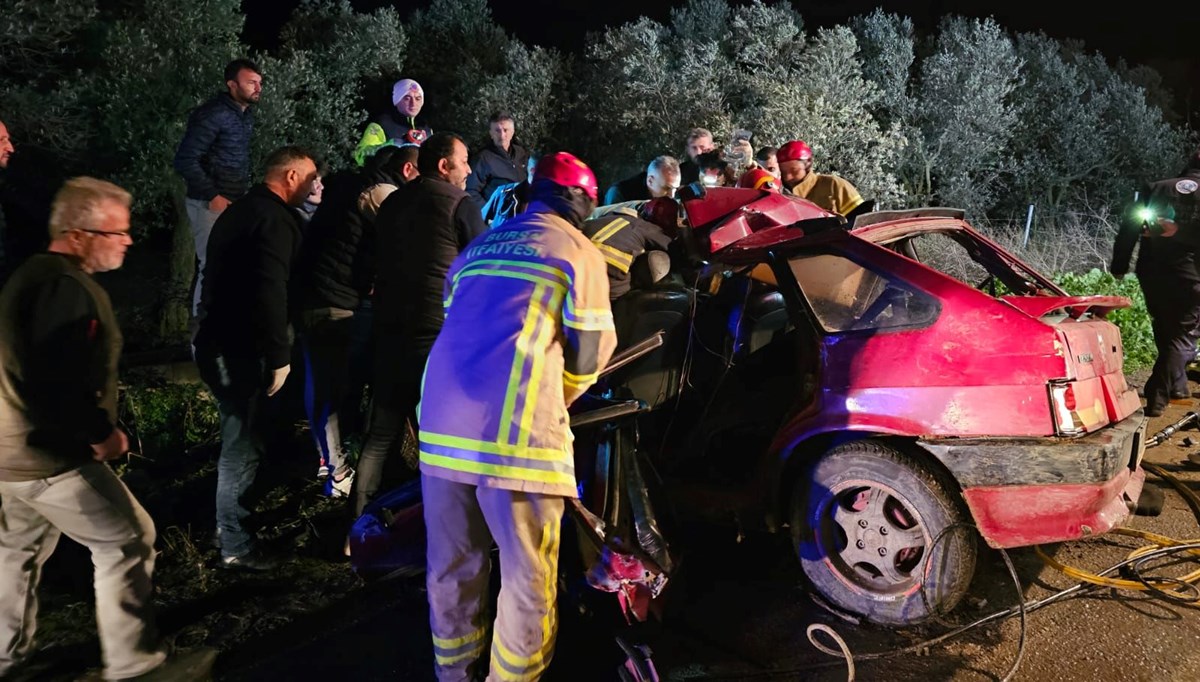 Bursa'da tır ile otomobil çarpıştı: 1 ölü, 2 yaralı