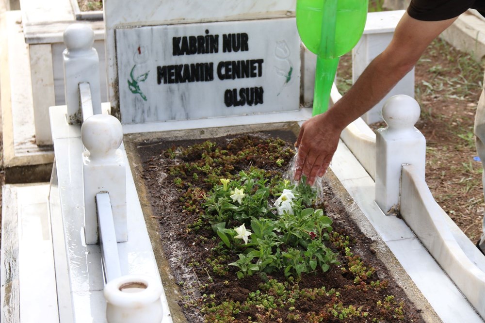 300 mezara gözü üzere bakıyor: Avrupa'dan müşterileri var 73