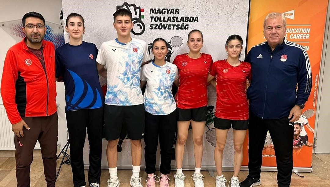 Milli badmintoncular Avrupa’da yarı finalde