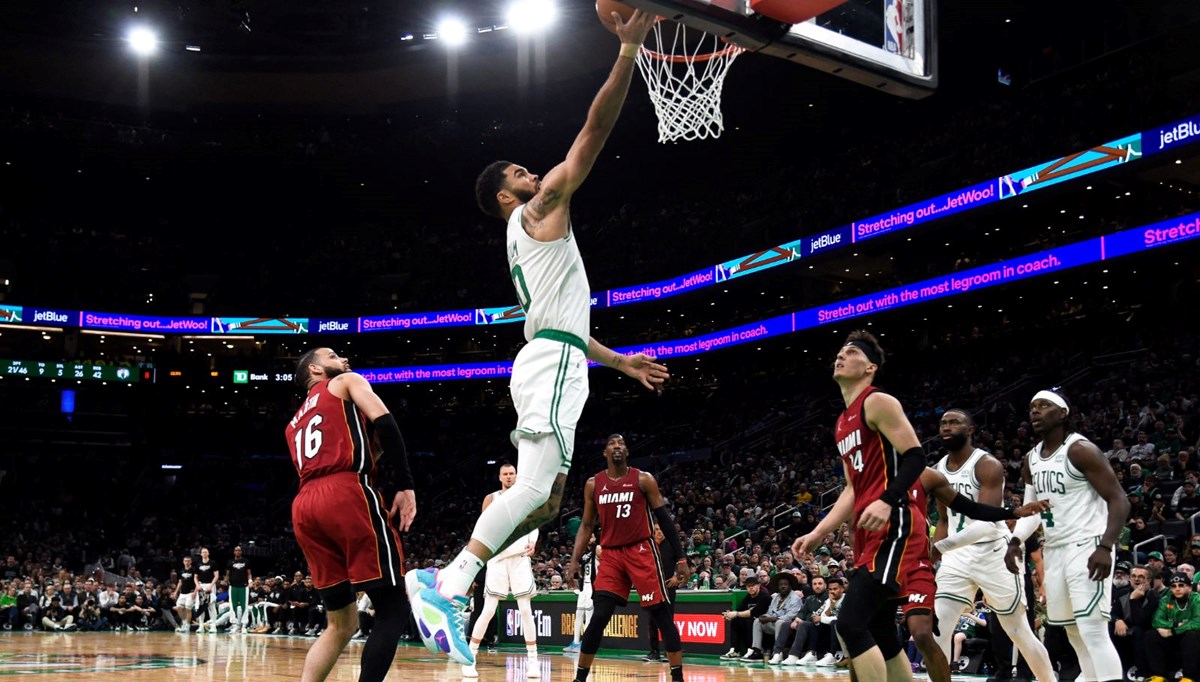NBA play-off'larında Celtics, Heat'i yenerek seride 1-0 öne geçti NBA play-off'larında Celtics, Heat'i yenerek seride 1-0 öne geçti