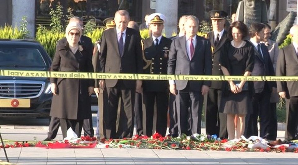 Cumhurbaşkanı Erdoğan patlama alanına karanfil bıraktı - 1
