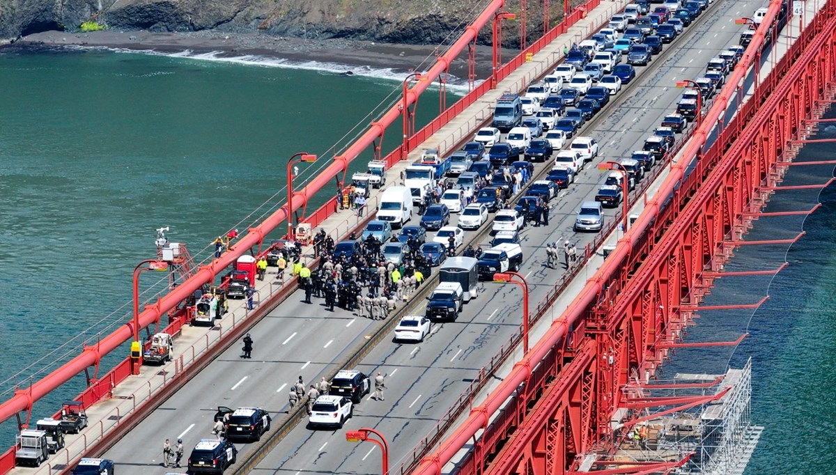 ABD'de Gazze protestosu: San Francisco'daki Golden Gate Köprüsü'nü kapattılar ABD'de Gazze protestosu: San Francisco'daki Golden Gate Köprüsü'nü kapattılar