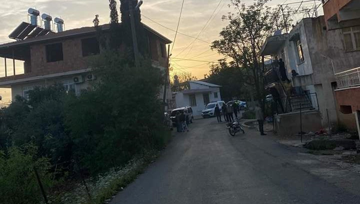 Hurdacı ve demirci iki aile arasında bıçaklı kavga: 1 ölü Hurdacı ve demirci iki aile arasında bıçaklı kavga: 1 ölü
