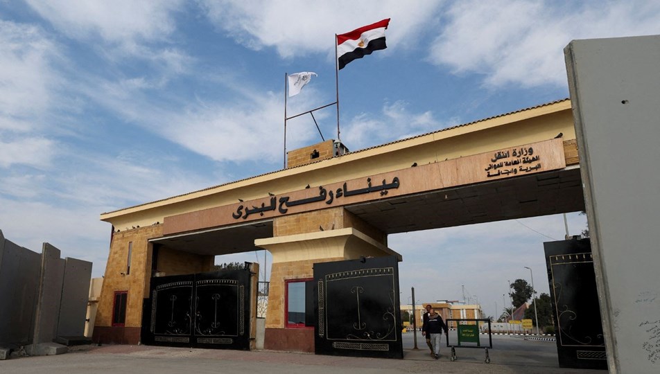 Refah Sınır Kapısı açıldı, çoğunluğu kanser hastası olan 46 Filistinli Mısır'a geçiş yaptı