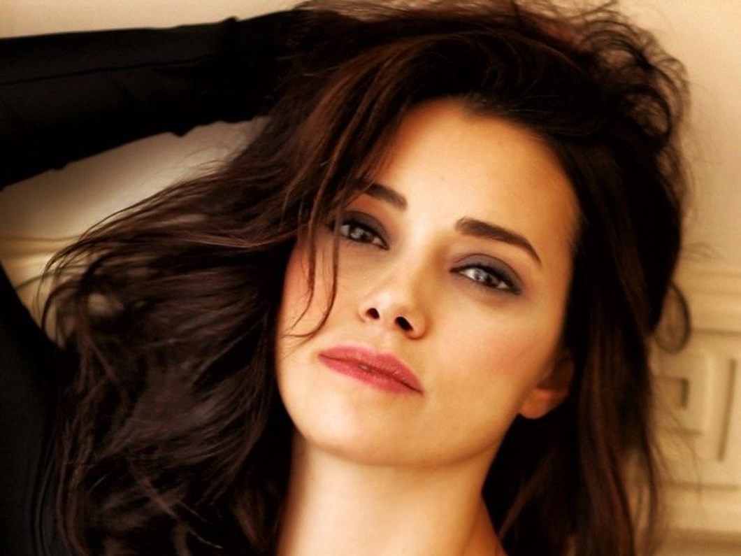 ozgu namal kimdir ozgu namal kac