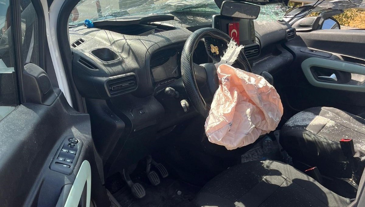 Balıkesir'de çift taraflı trafik kazası; 1 yaralı