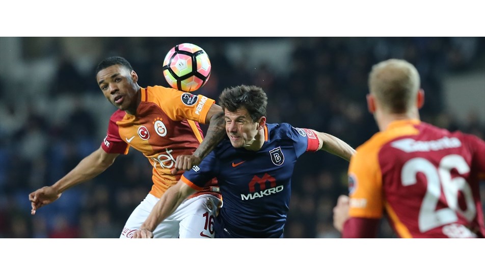 Medipol Başakşehir'den farklı galibiyet