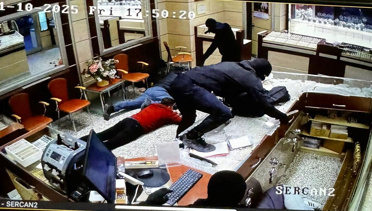 Özel hareket kanyona girdi: 20 kilo altınla kaçan hırsızlar her an yakalanabilir! Özel hareket kanyona girdi: 20 kilo altınla kaçan hırsızlar her an yakalanabilir!