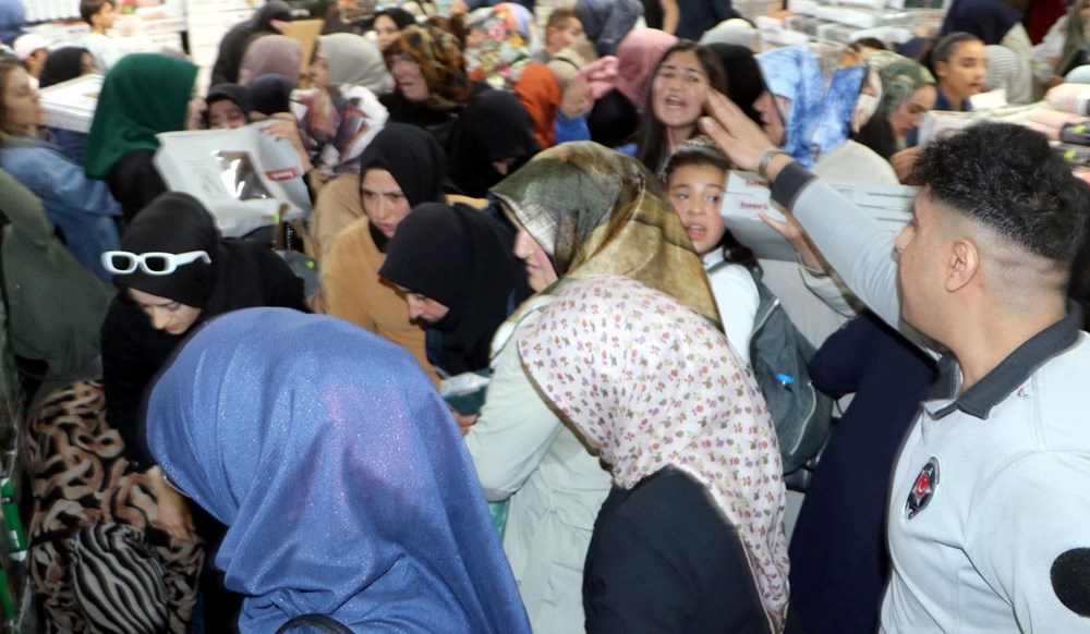 AVM'de yüzde 50 indirim izdihamı - 3