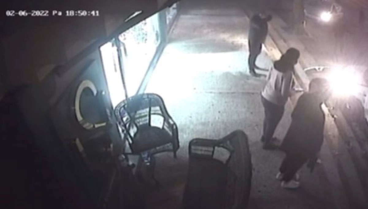 Bahçelievler'de ehliyetsiz sürücü kaldırıma çıktı: 1 ölü