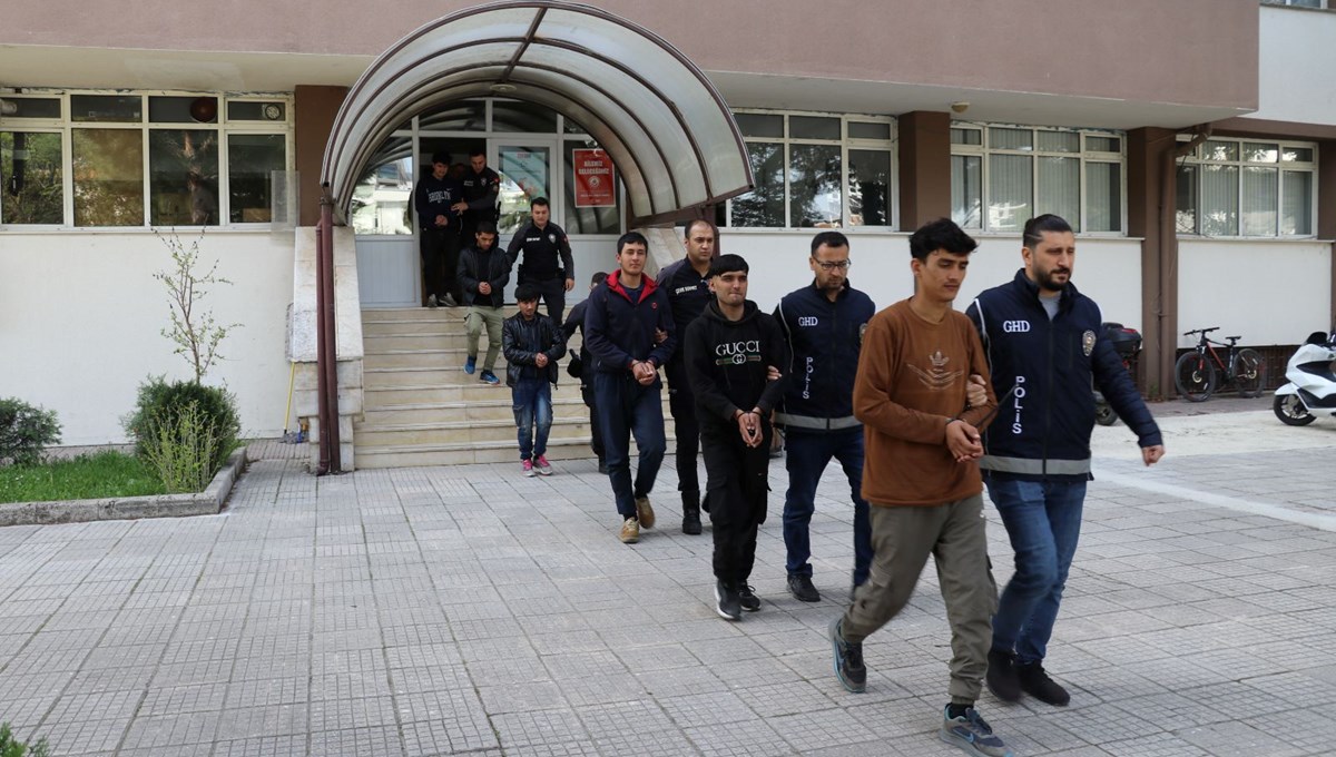 38 düzensiz göçmen yakalandı