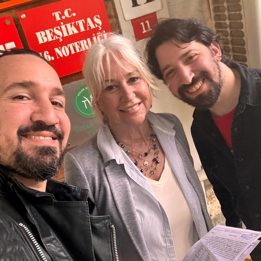 Cenk Eren'den Ajda Pekkan paylaşımı: Ben yaşlandım o hala genç (Ünlülerin çocukluk ve gençlik halleri) 196 y6Qy76mgEUuJup2OvbG5Bg