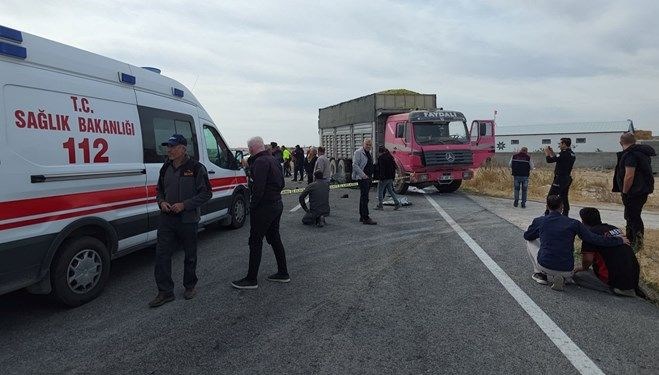 5 gün önce kazada 3 oğlunu kaybetti acıya dayanamadı