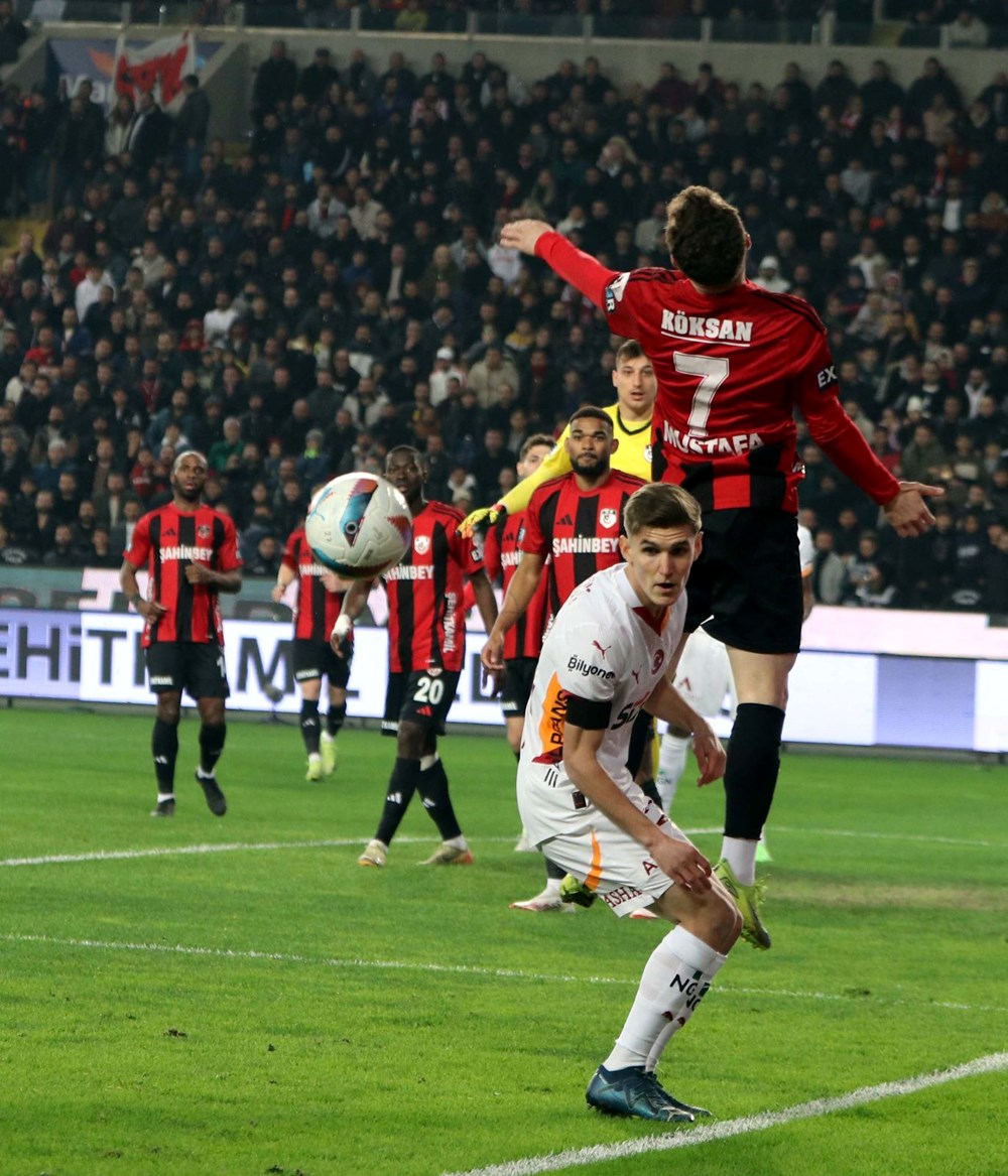 Ahmed Kutucu'nun siftah yaptığı Galatasaray'da Gaziantep deplasmanında 3 puan - 8