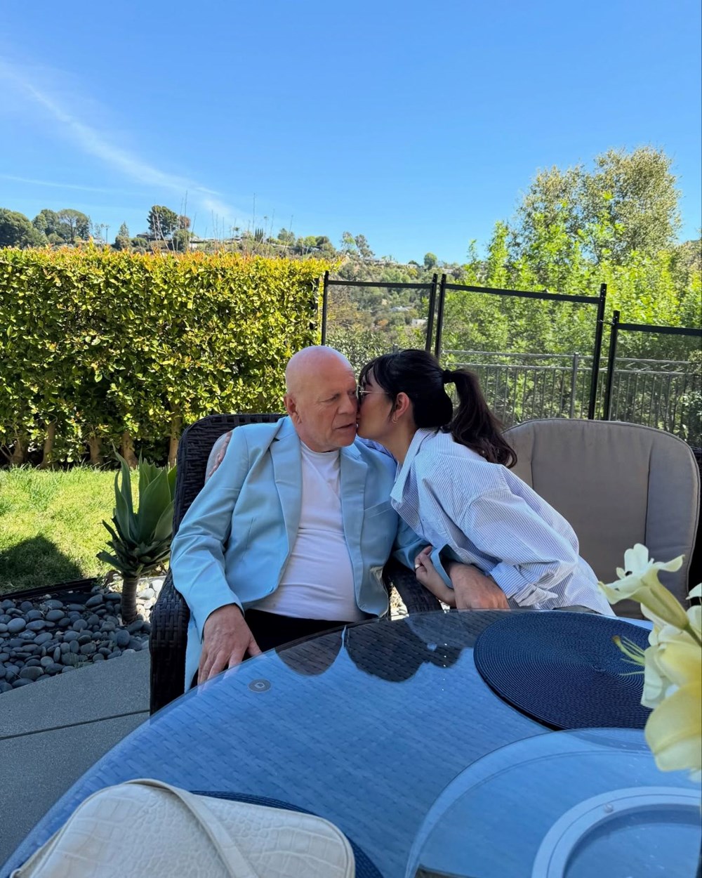 Bruce Willis'in son halini paylaştı: Demi Moore eski eşini yalnız bırakmadı - 3