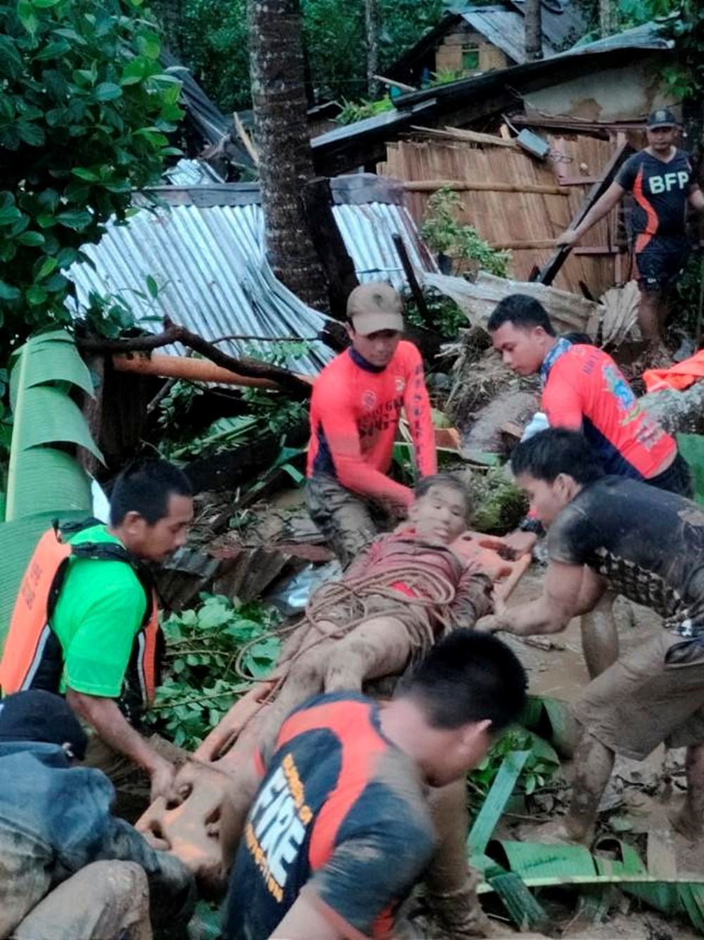 Tropikal Megi Kasırgası Filipinler'i vurdu: En az 42 ölü - 3