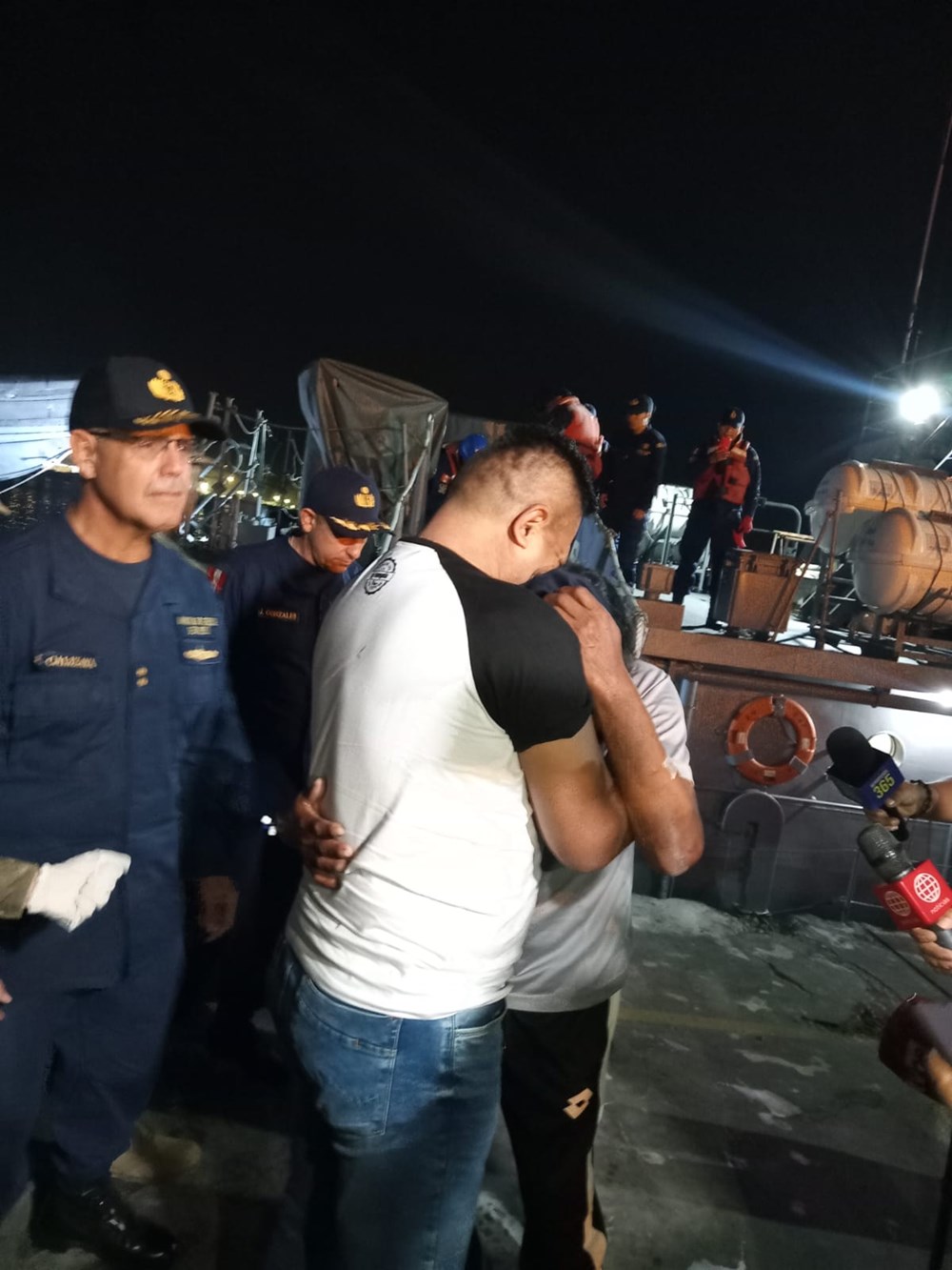 95 Günlük Deniz Macerası: Kayıp, Kaplumbağalar ve Kurtuluş 72