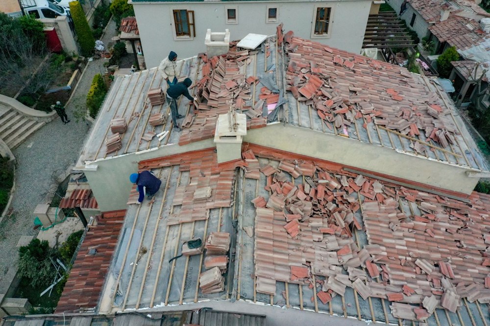 İzmir Çeşme'de hortumun geride bıraktığı hasar için çalışmalar sürüyor - 3
