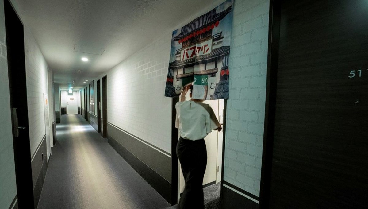 Sahte isimlerle 580 odayı rezerve etti