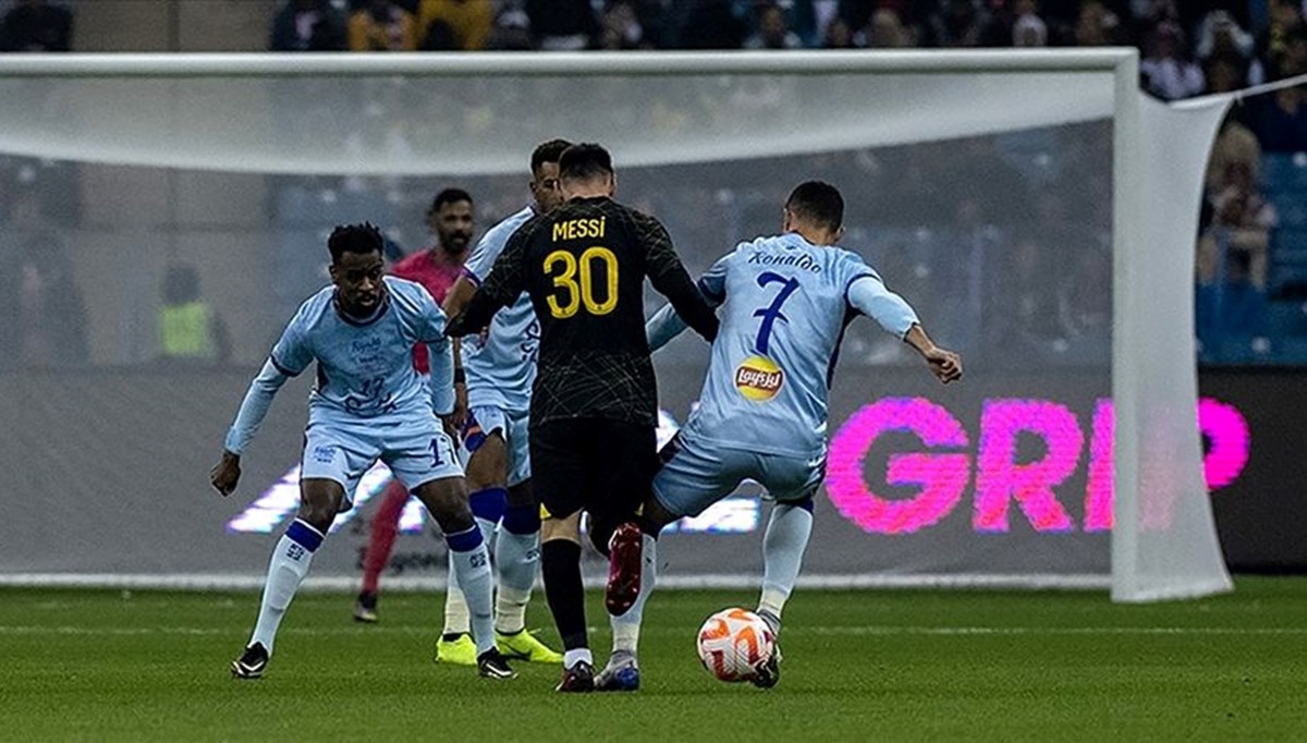 Messi ile Ronaldo yeniden karşı karşıaya Messi ile Ronaldo yeniden karşı karşıaya