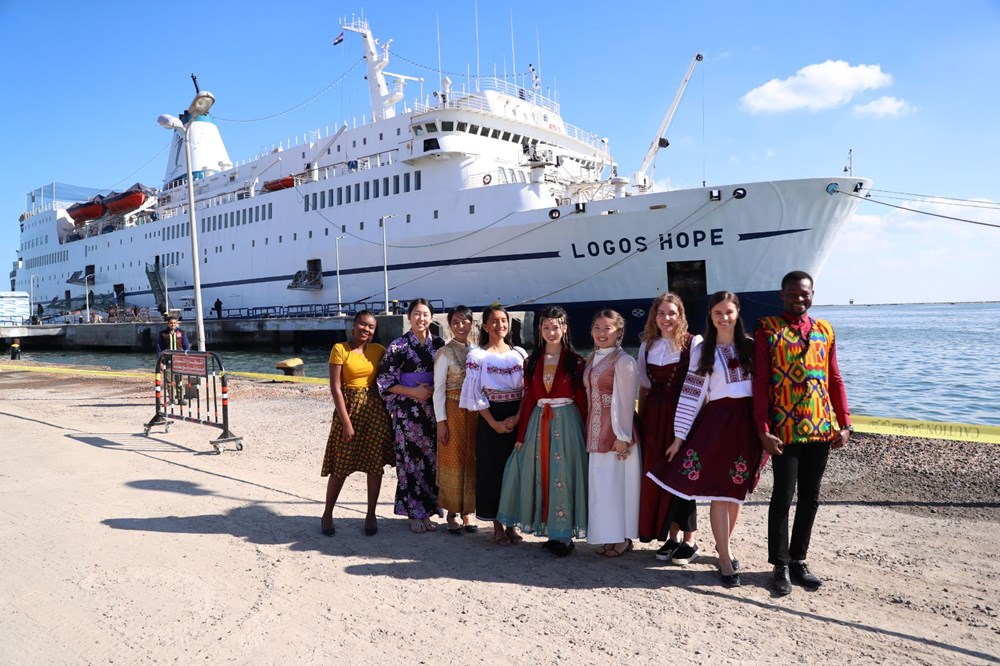 Yüzen kütüphane "Logos Hope" ziyaretçilerini bekliyor - 1