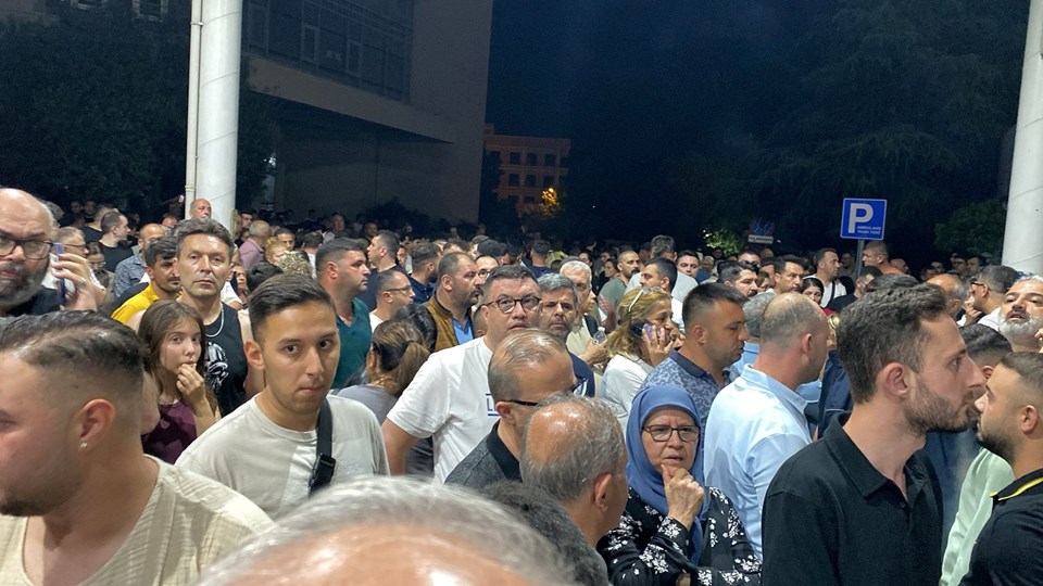 Manisa Büyükşehir Belediye Başkanı Ferdi Zeyrek hastaneye kaldırıldı - 2