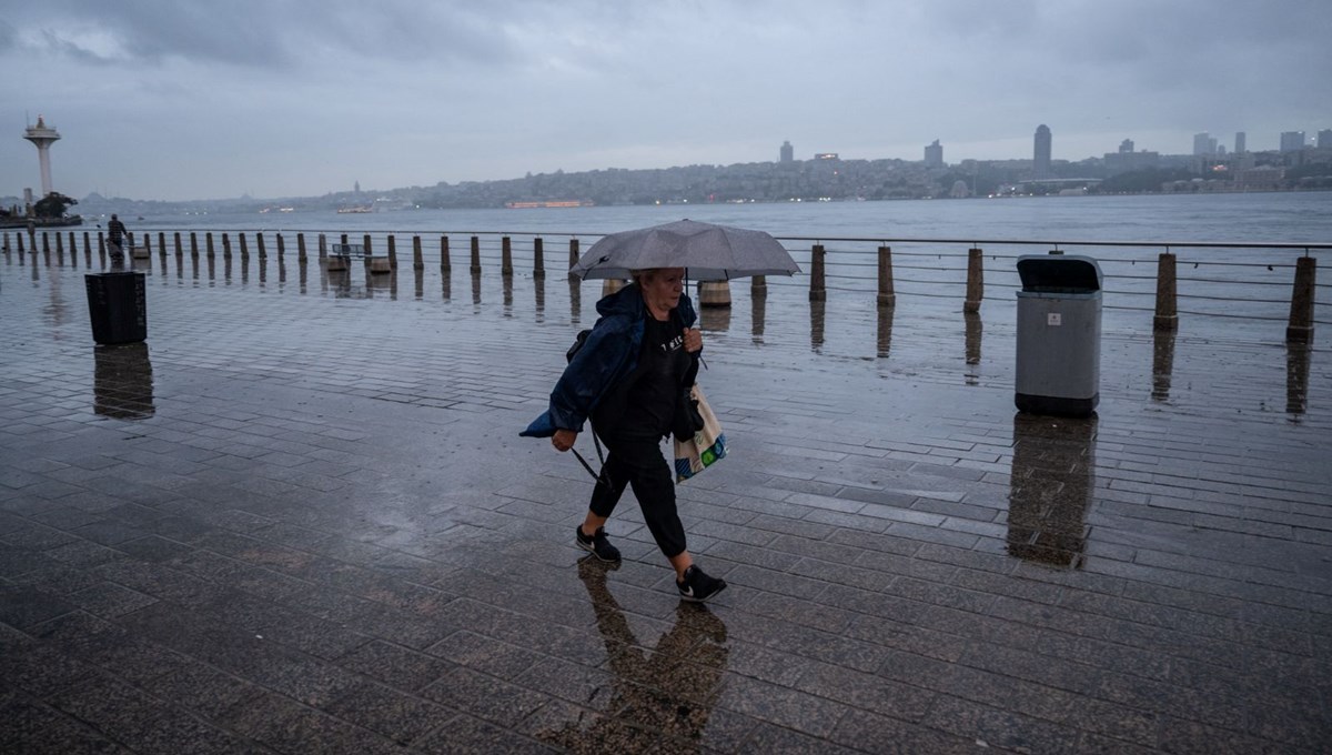 Bugün hava nasıl olacak? İstanbul’da öğleden sonra kuvvetli sağanak bekleniyor (İstanbul, Ankara, İzmir hava durumu)