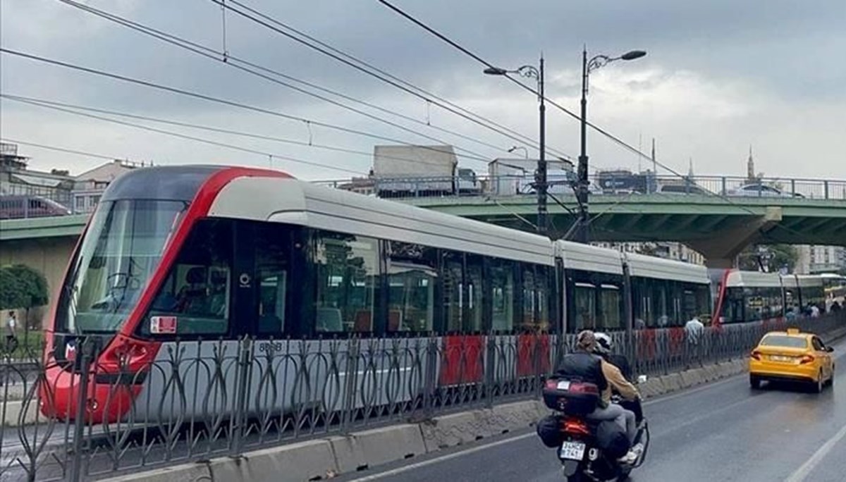 İstanbul'da tramvay hattında arıza İstanbul'da tramvay hattında arıza
