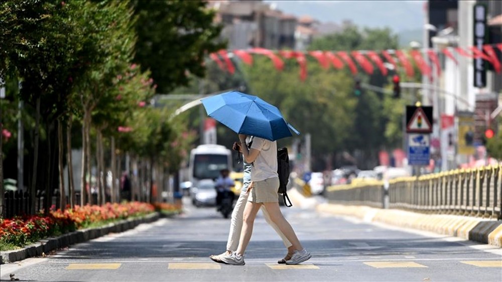 İstanbul’da salı gününe
dikkat: Hava sıcaklığı gölgede 35 dereceye ulaşacak (Bu hafta hava nasıl olacak?) - 7