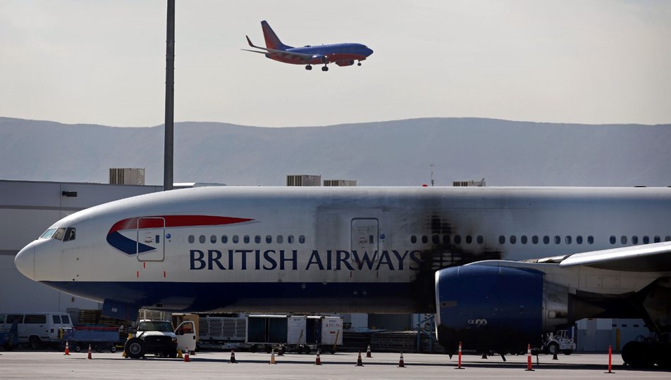 Pilot sağını solunu karıştırdı, uçak alev aldı