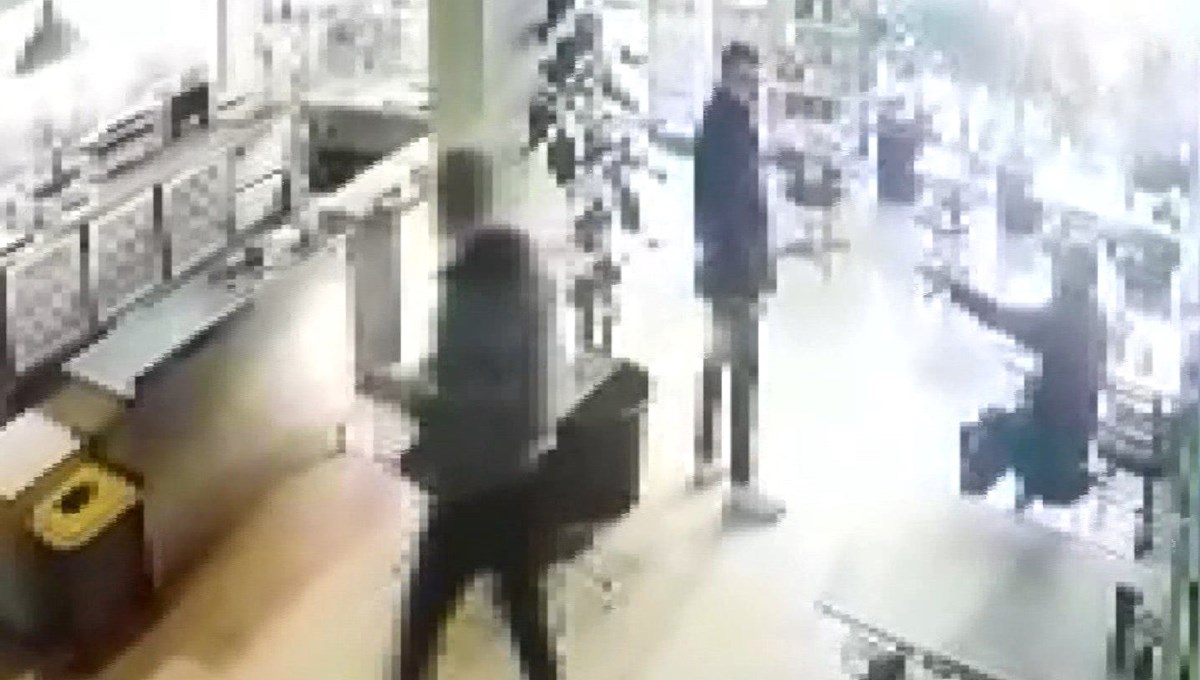 Nasihat verdi kalbinden bıçaklandı