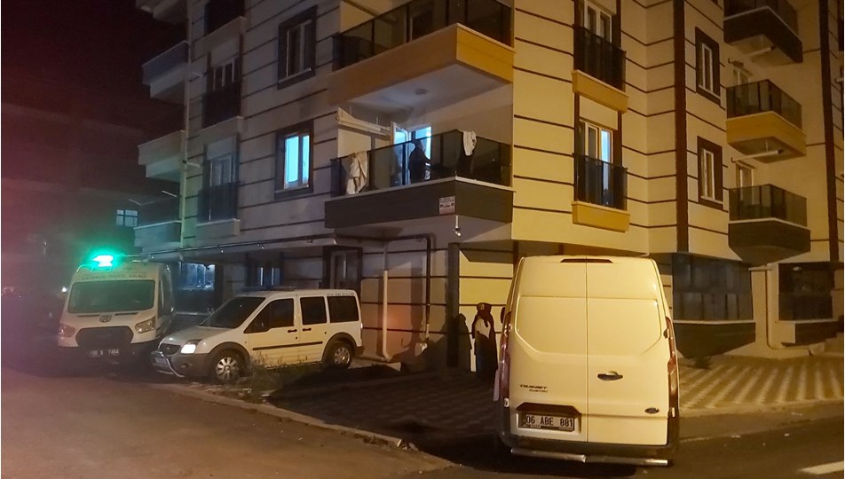 Komşusunu öldürüp intihar etti