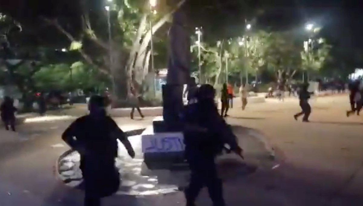 Meksika'da kadın cinayetleri protestosunda polis ateş açtı: 3 yaralı
